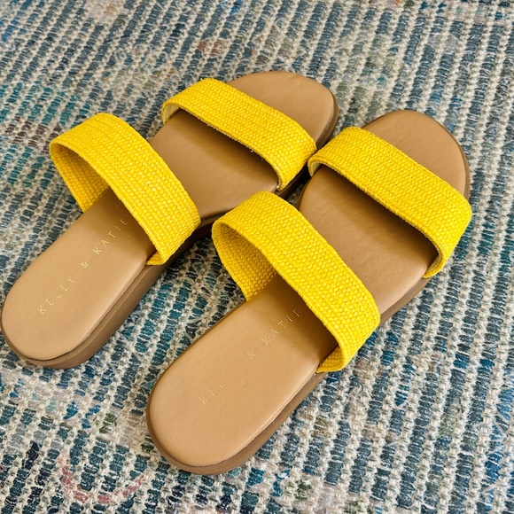 Kelly & Katie Yellow Sandals - Picture 2 of 5